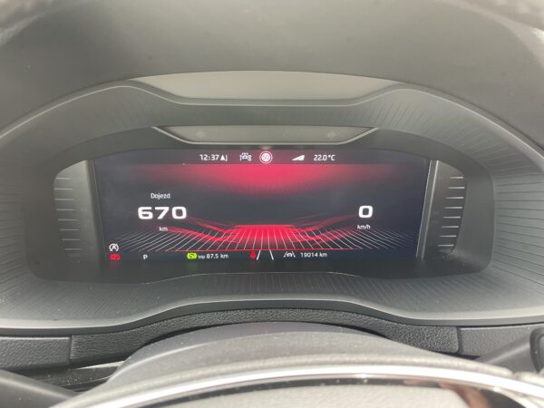 Škoda Karoq 2.0 TDI 110 kw 4x4 SportLine - Image 9