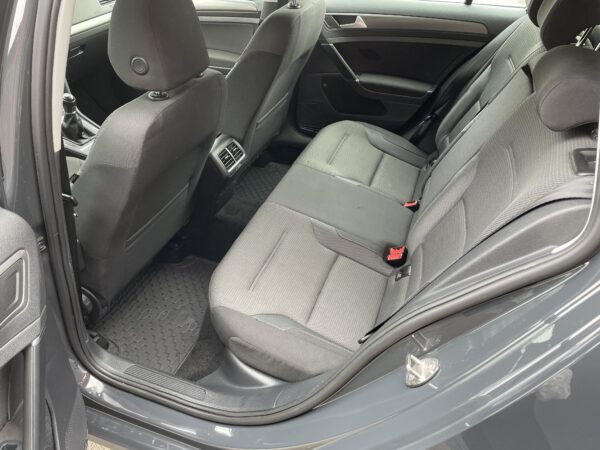 Volkswagen Golf 1.6 TDI 77 kw, 1. maj., ČR - Image 12