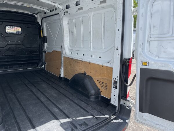 Ford Transit 2.2 TDCI L3H2, 1. majitel, DPH - Image 17