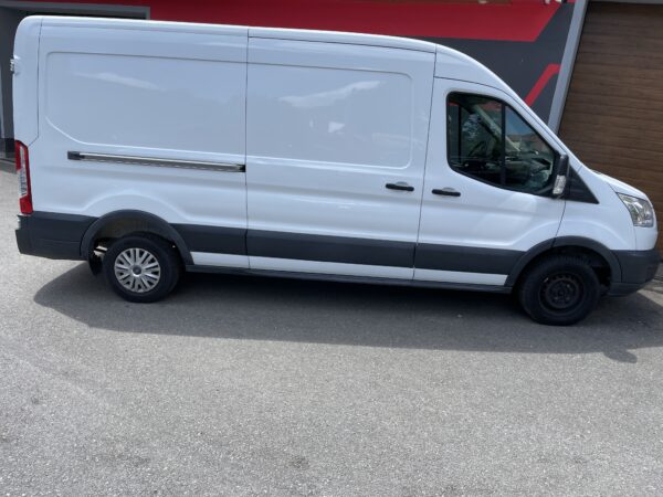 Ford Transit 2.2 TDCI L3H2, 1. majitel, DPH - Image 6