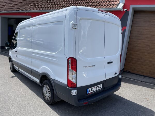 Ford Transit 2.2 TDCI L3H2, 1. majitel, DPH - Image 4