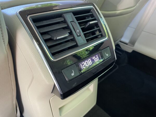 Škoda Superb III DSG L&K 2.0 TSI 200 kw, 1. maj - Image 17