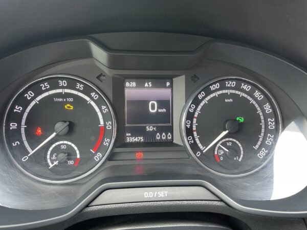 Škoda Octavia III RS 2.0 TDI 4x4 DSG 135 kw - Image 15