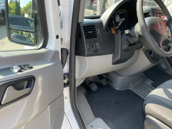 Mercedes-Benz Sprinter 313 CDI 2.2 CDI 95 Kw - Image 12