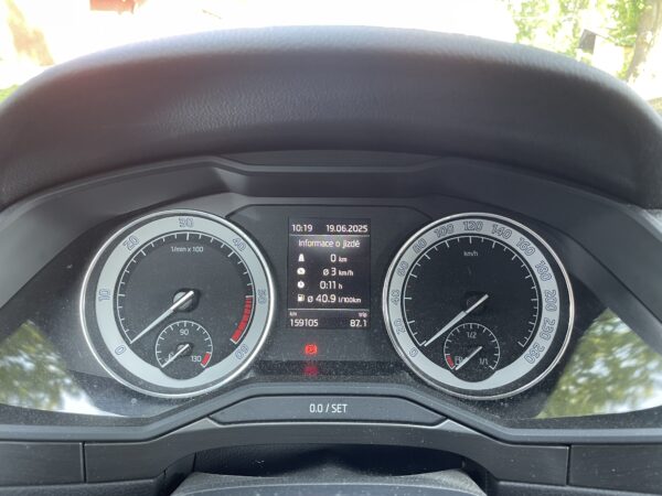 Škoda Superb III DSG STYLE 2.0 TDI - Image 11