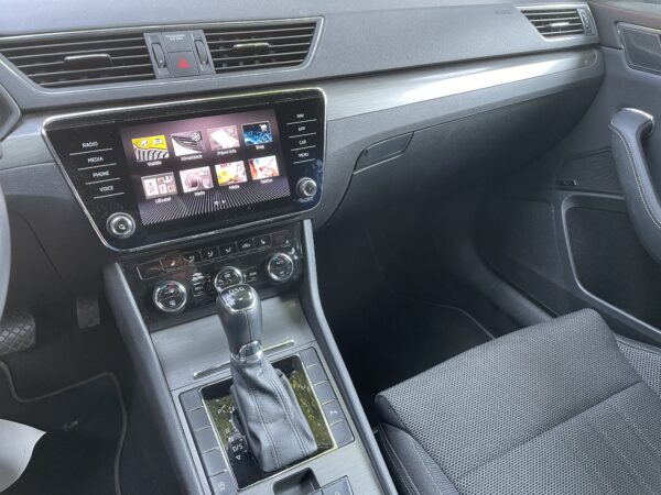 Škoda Superb III DSG STYLE 2.0 TDI - Image 12