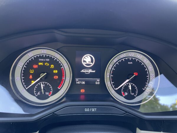 Škoda Superb III DSG L&K 2.0 TSI 200 kw - Image 13